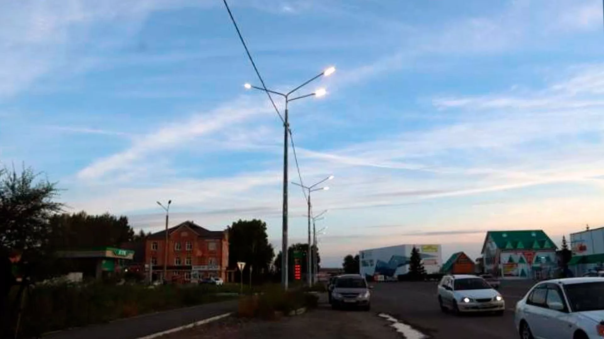 Светлее и безопаснее: в Абакане запустили новую линию освещения на улице Итыгина